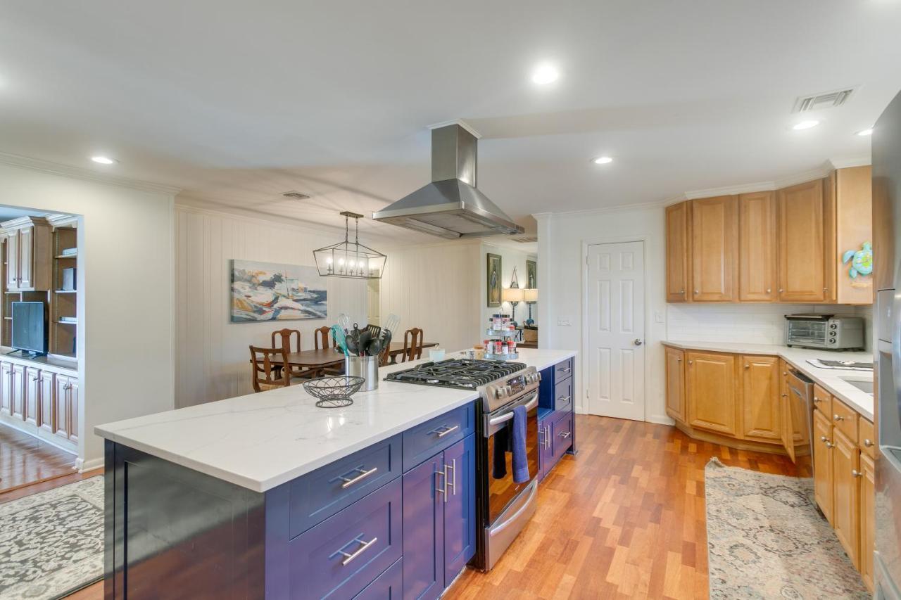 Spacious St Simons Island Vacation Rental With Pool! St. Simons Island Esterno foto